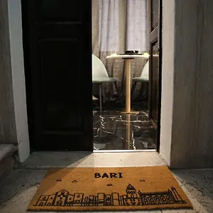 Apartament The Marble House, Bari